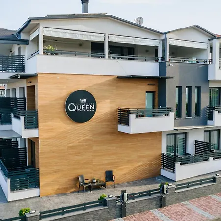 Elizabeth Queen Luxury Paralía