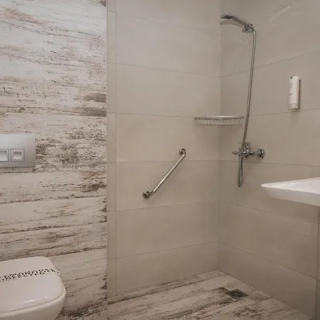 아파트호텔 Elizabeth Queen Luxury 4*