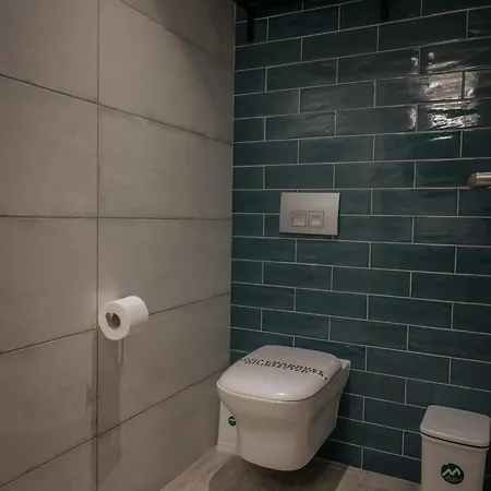 Elizabeth Queen Luxury 아파트호텔 4*