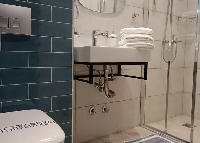 Elizabeth Queen Luxury Apartahotel 4*