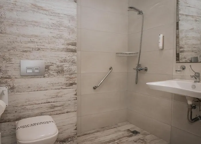 Hotel apartamentowy Elizabeth Queen Luxury 4*