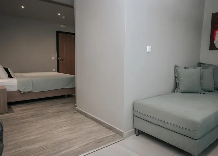 Elizabeth Queen Luxury Apartahotel Paralía