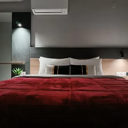 Elizabeth Queen Luxury Paralia Katerinis