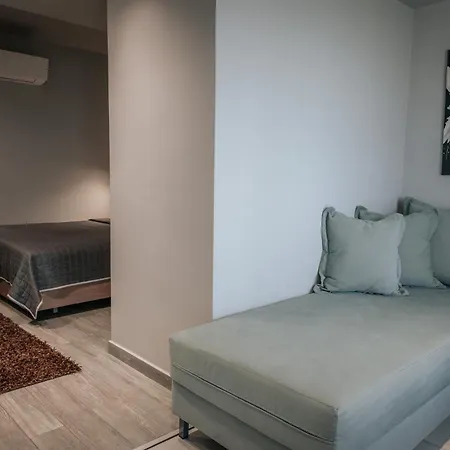 Elizabeth Queen Luxury Paralia Katerinis
