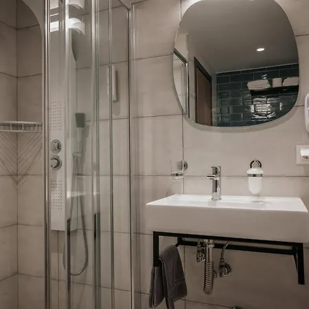 Elizabeth Queen Luxury Aparthotel 3*