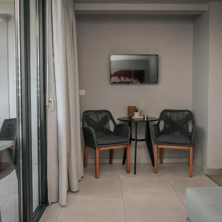 Elizabeth Queen Luxury Paralia Katerinis