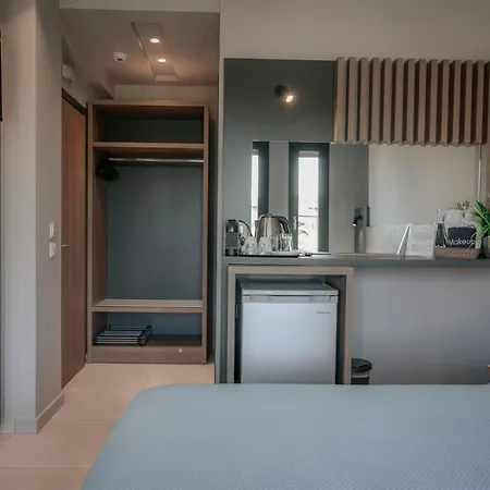 Elizabeth Queen Luxury Paralia Katerinis