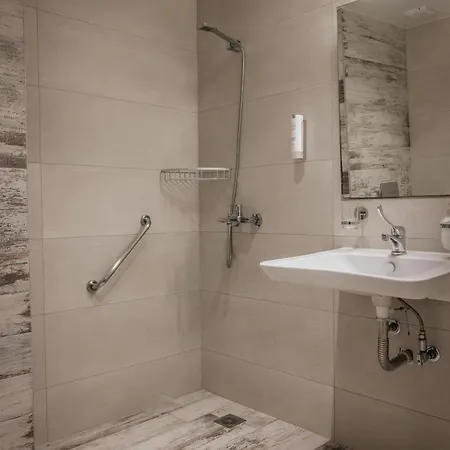 Elizabeth Queen Luxury 4* Paralía