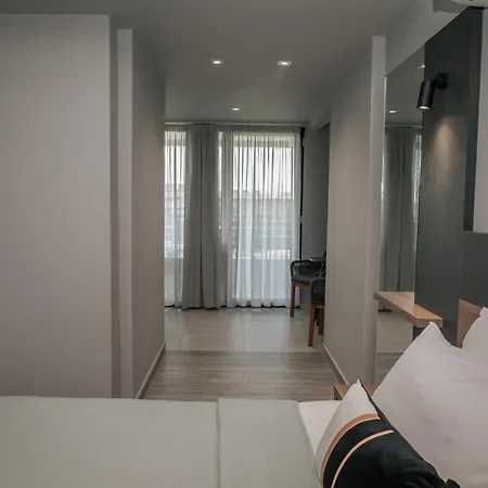 Elizabeth Queen Luxury Aparthotel